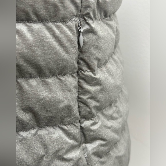 Women’s Uniqlo Puffy Vest - Picture 4 of 5